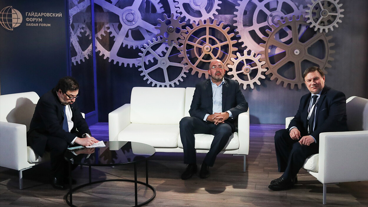 Universities should create a flexible environment to combine the interests of the state and each student